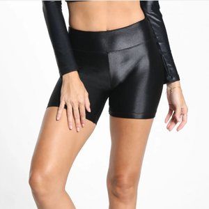 Slalom Infinity High Rise Shorts - Black